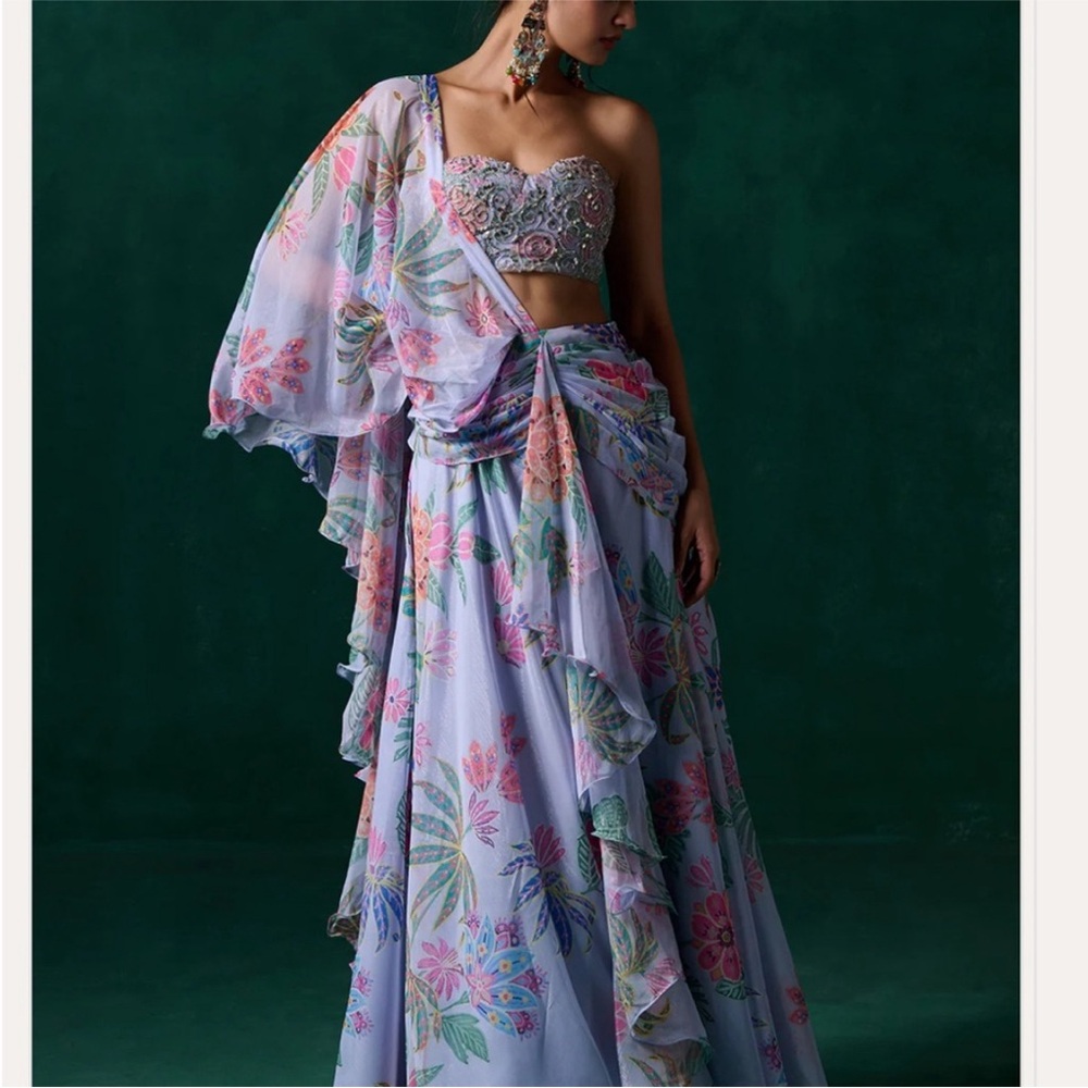 NWT Lashkaraa Grey Multicolor Floral Print Saree XXS (fits like an XS)